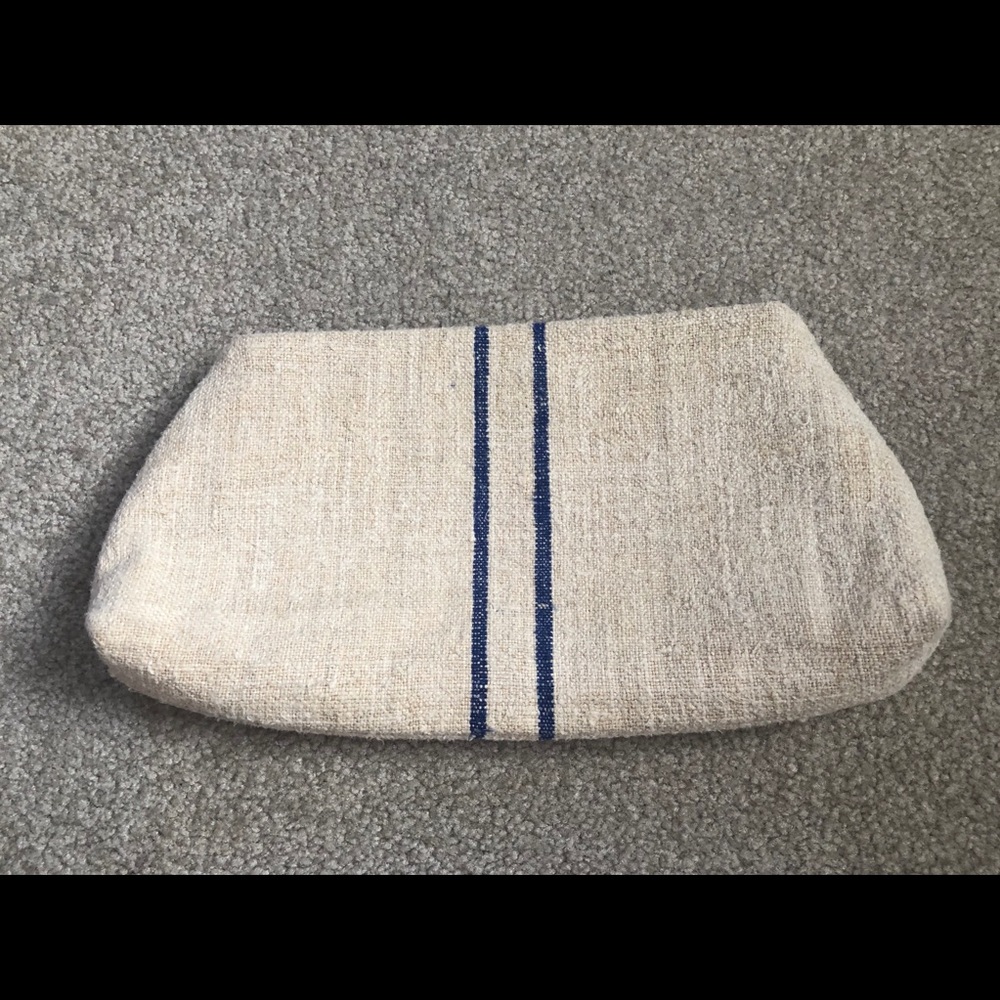 Linen striped clutch